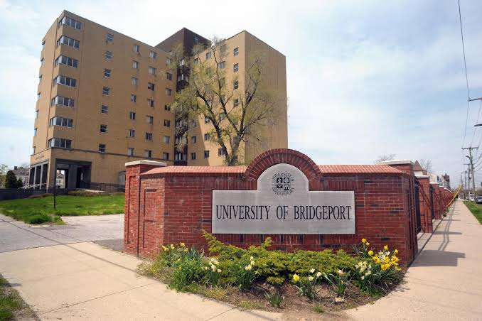 University of Bridgeport is one of the Universities in USA with no application fee